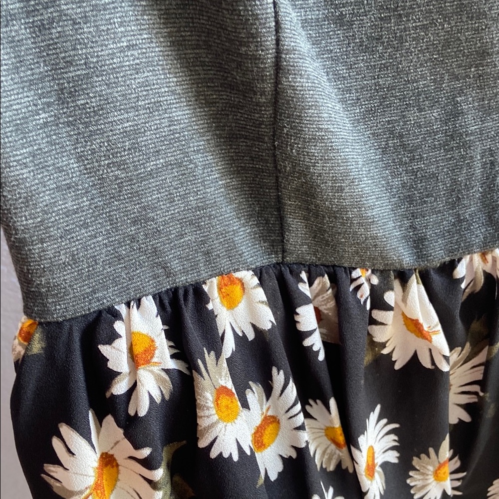 Xhilaration Dark Gray Floral Tank Dress – Yellow & White Flowers, Size M - Picture 4 of 13